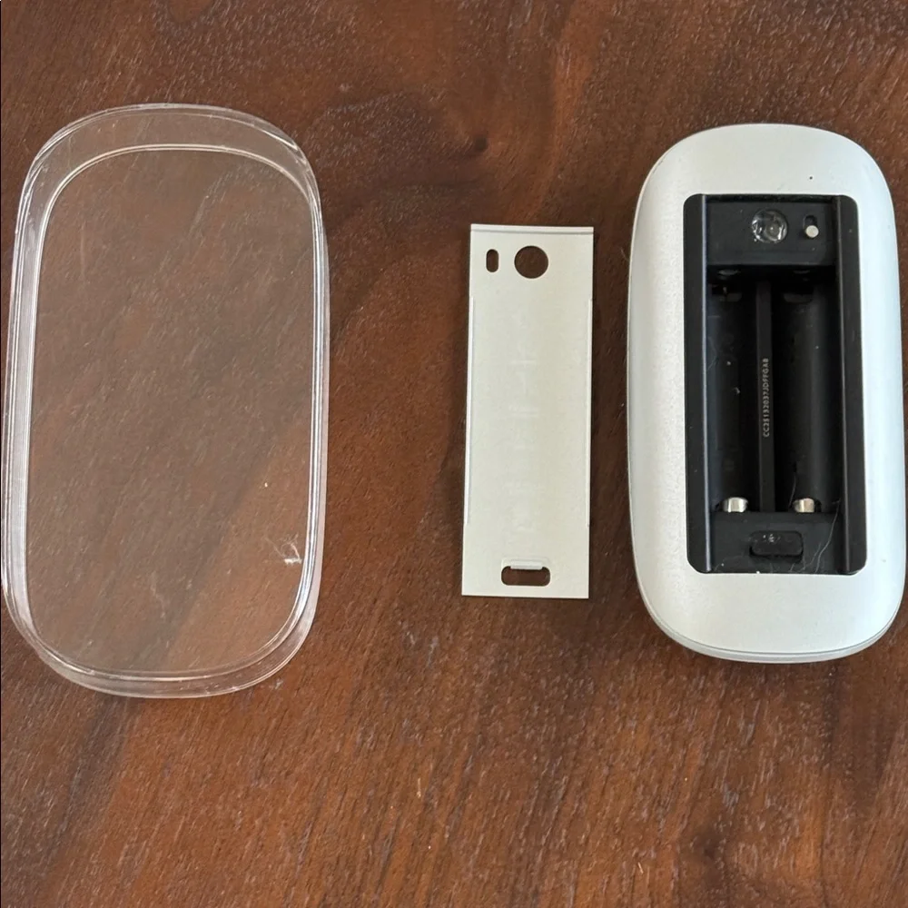 Apple A1296 MAGIC MOUSE + TRAY EUC